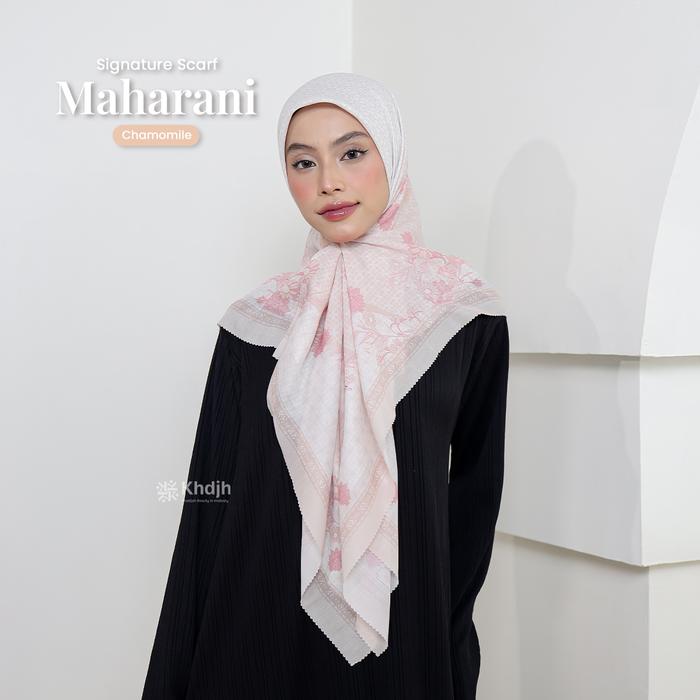 Gambar KhadijahLabel Hijab Jilbab Segi Empat Voal Scarf Premium Motif Terbaru Maharani - Maharani Chamomile dari Khadijah Label undefined Tokopedia