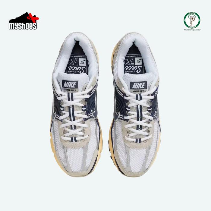 Gambar Sepatu Sneakers Nike Zoom Vomero 5 Thunder Blue Cream 100% Authentic - HF4259 100 - 7.5 / 40.5 dari Myshoes1999 undefined Tokopedia