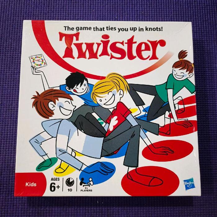 Gambar Board Game Twister - By Hasbro dari Best Toys Online undefined Tokopedia