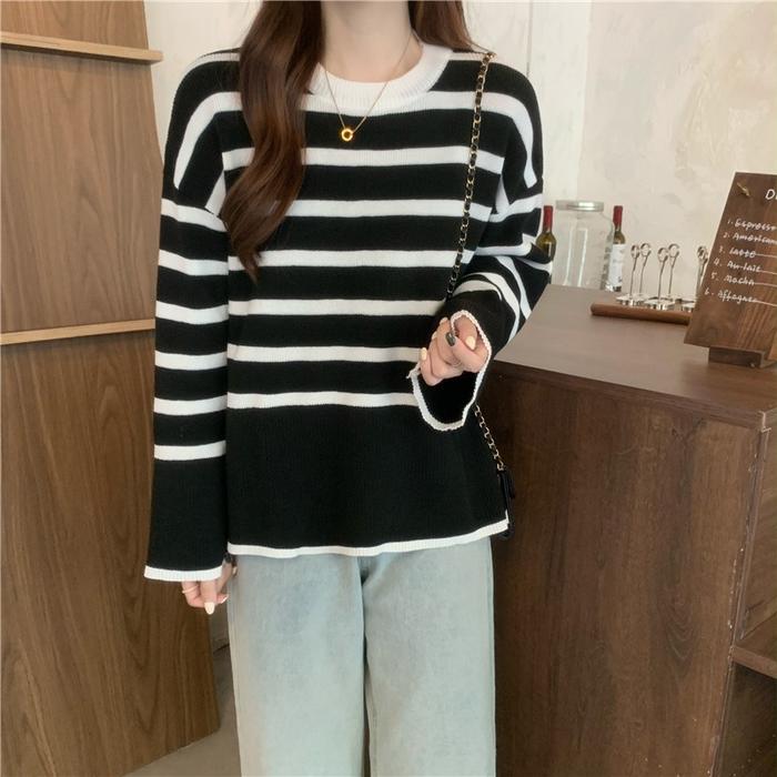 Gambar Missoofficial.id BJ1620 Sweater Knit Rajut Baju Wanita Lengan Panjang Motif Garis Salur Korean Style Fit Knitwear - HITAM dari MISSOOFFICIAL.ID undefined Tokopedia