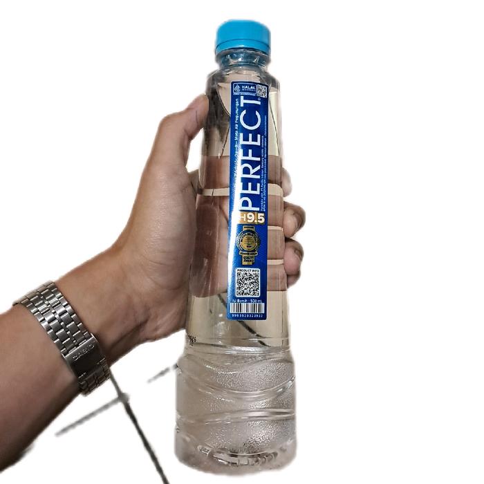 Gambar Perfect Water Air Mineral 500ml dari PT SETIABUDHI JAYA ABADI undefined Tokopedia