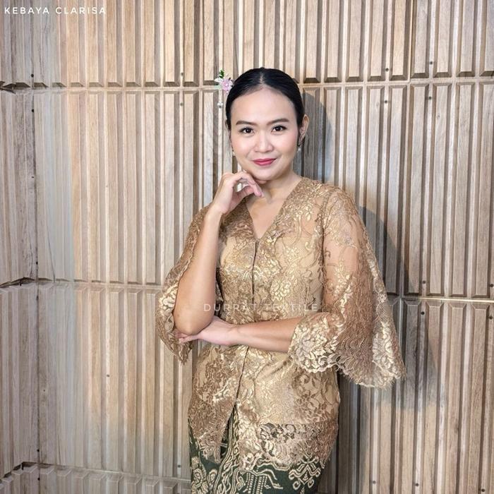 Gambar Kebaya CLARISSA Atasan Modern (KebayaSaja) Wisuda Pesta Fashion Kekinian Brokat Baju Wanita Kondangan Kantor Berkualitas Seragam TanganPanjang Mewah Unik - KHAKI, S dari Durrat Textile_NEW undefined Tokopedia