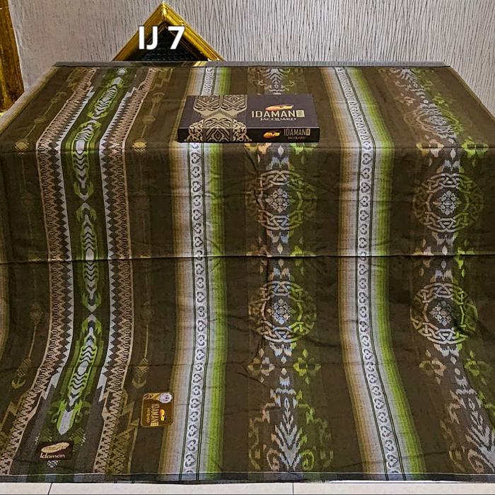 Gambar Sarung Atlas Idaman Jacguard Full Songket Motif Terbaru Pola Desain Mewah Berkualitas Tinggi Navy Cokelat Putih Hitam Nyaman Muslim Dewasa - IJ 7 dari almaghribi store_NEW undefined Tokopedia