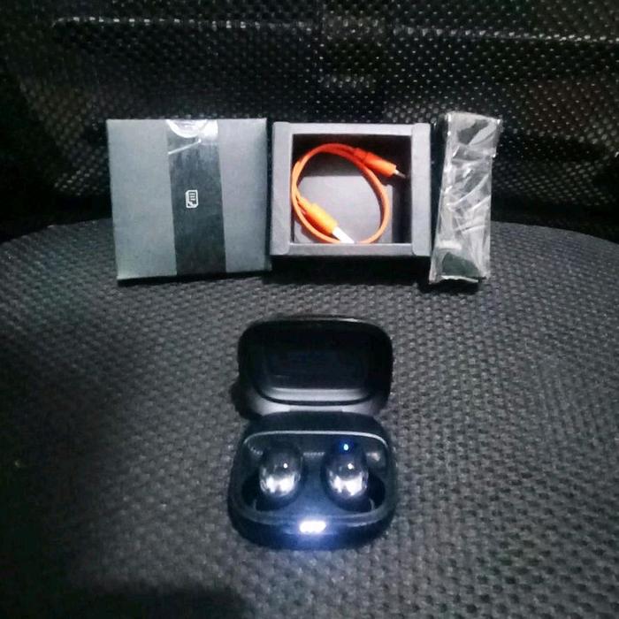 Jual JBL Live Free TWS Noise-Canceling True Wireless In-Ear