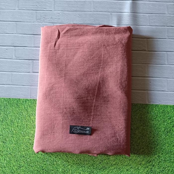 Gambar pashmina oval curve crinkle size L 170X85 Muslim Cantik Panjang Airflow - DASTY CHERY dari almiftahhijab undefined Tokopedia