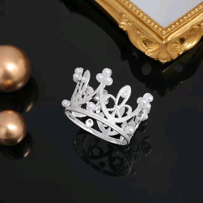 Gambar Mini Crown Plastic Mahkota Plastik Mini Topper Kue Mini Mahkota Topper Bunga Mahkota - Silver dari Madamegiftshop undefined Tokopedia