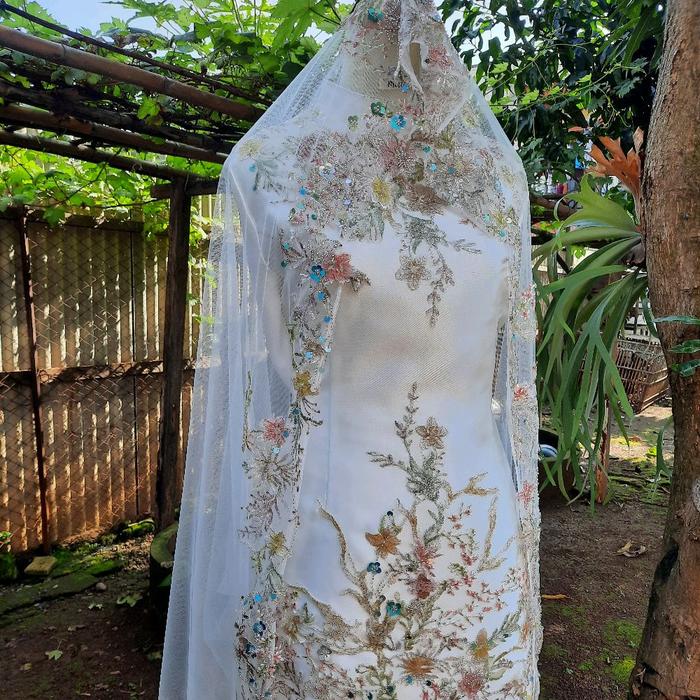 Gambar kebaya akad melayu kualitas butik warna putih bersih free veil hijab, kurung melayu gaun pesta , gaun pengantin Muslim Dress Mewah - putih bersih, M dari Fuston Abaya Fashion undefined Tokopedia