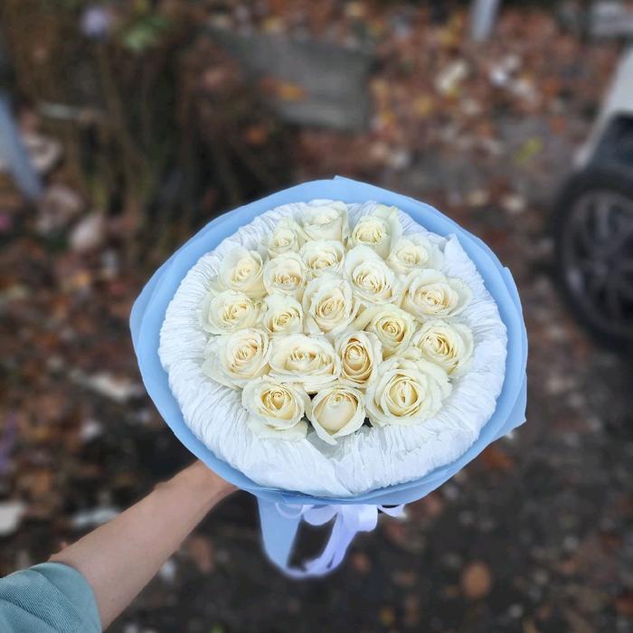 Gambar YONA ROUND BOUQUET/korean buket/bucket bunga segar/fresh flower surabaya/buket bunga mawar/bouquet - Putih dari Shinny florist undefined Tokopedia