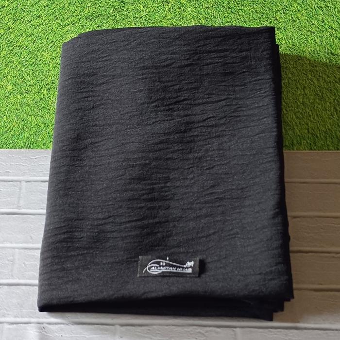 Gambar pashmina oval curve crinkle size L 170X85 Muslim Cantik Panjang Airflow - HITAM dari almiftahhijab undefined Tokopedia