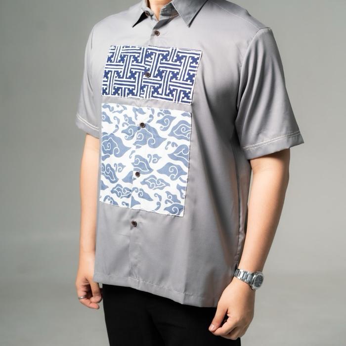 Gambar IDRYS - Kemeja Batik Pria Pendek- ALL VARIAN - Lengan Pendek Modern Kombinasi Polos Bahan Katun Toyobo Lembut Baju Kantor - Abu Km01, M dari Idrys.store undefined Tokopedia