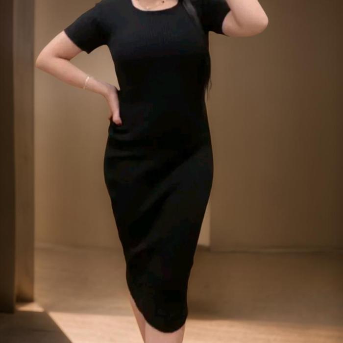 Gambar dress rajut kekinian Wanita - hitam dari saka storee undefined Tokopedia