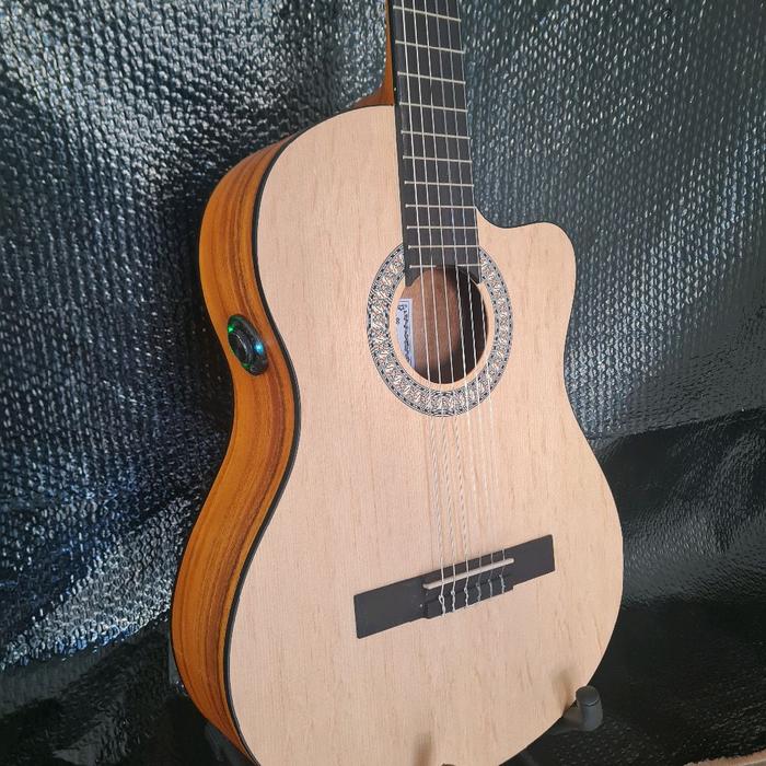 Gambar Gitar Transkustik atau Trans akustik Original dluxe Senar nylon ukuran standar tipe DC-10 4/4 dan tipe DCC-10 4/4 - DC-10 4/4(Standar) dari NIKMAT MUSIC undefined Tokopedia