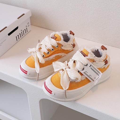 Gambar BOMB BEAR GAJIAN SALE 10.10 YN998 Sepatu Sekolah Anak bahan Canvas Fashion Premium, Kualitas Nyaman Lentur Ringan Desain Ergonomis untuk Aktivitas Aktif Si Kecil! warna Hitam, Putih, Orange, Hijau dengan ze 26-37 - Orange, 26 dari Bomb Bear Shoe Shop undefined Tokopedia