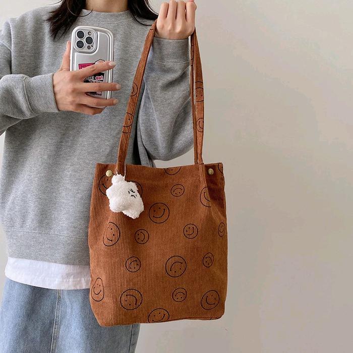 Gambar SMILEY Corduroy Tas Tote Wanita Lucu Totebag Shoulderbag bahu Smile Cute Sekolah Bag Fashion kuliah - coklat dari vanila.uniquestuff undefined Tokopedia