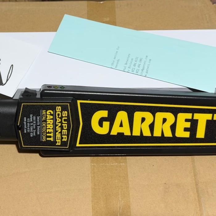 Gambar STOCK BANYAK! GARRETT SUPER SCANNER METAL DETECTOR BATERAI GREEN LOGAM RED LED BATTERY dari Alam Yuliawati Market undefined Tokopedia