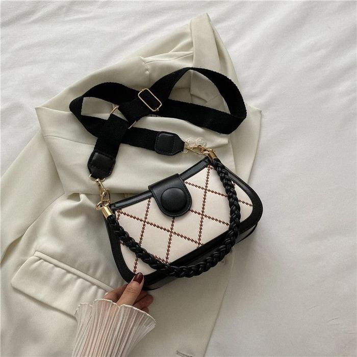 Gambar Tas Selempang Bordir Kekinian |Makassar| Tas Bahu Kulit Sintetis - Hitam dari Makassar Apparel_NEW undefined Tokopedia