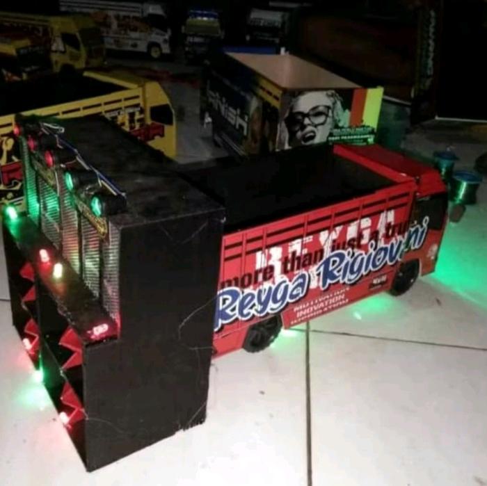 Gambar miniatur sound dan miniatur truk dari Ihsana Toys undefined Tokopedia