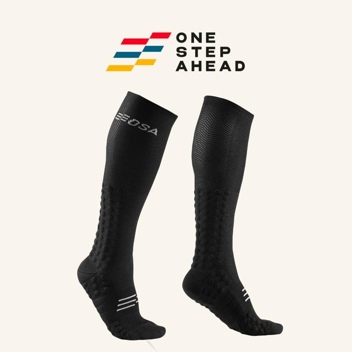 Gambar One Step Ahead OSA Max Compression Running Socks Kaos Kaki Lari Sepeda Cushion Sport - Hitam, M dari One Step Ahead Sports undefined Tokopedia