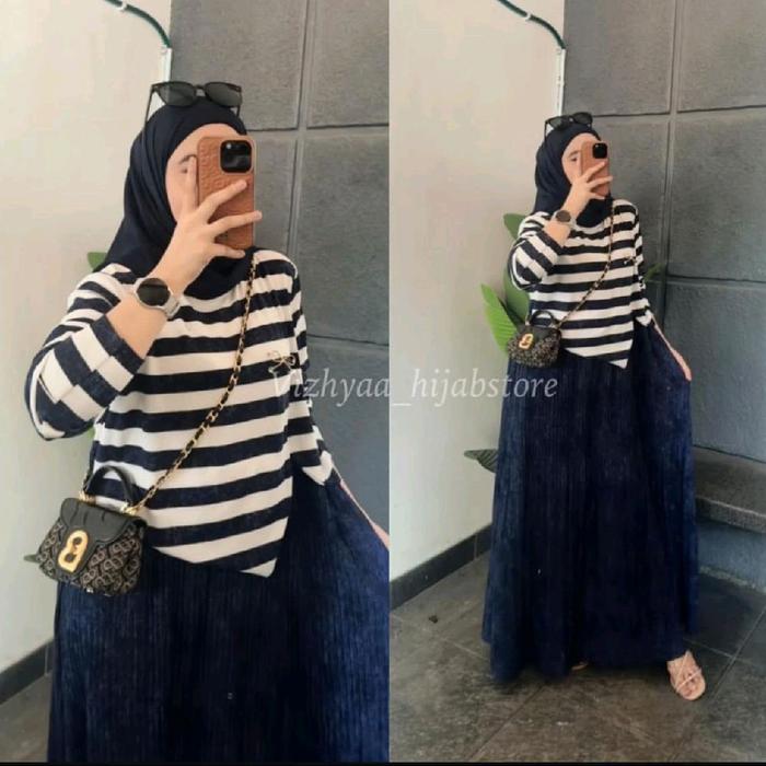 Gambar Zeline dress knit  Gamis Muslim - a dari RafasyaShop01 undefined Tokopedia