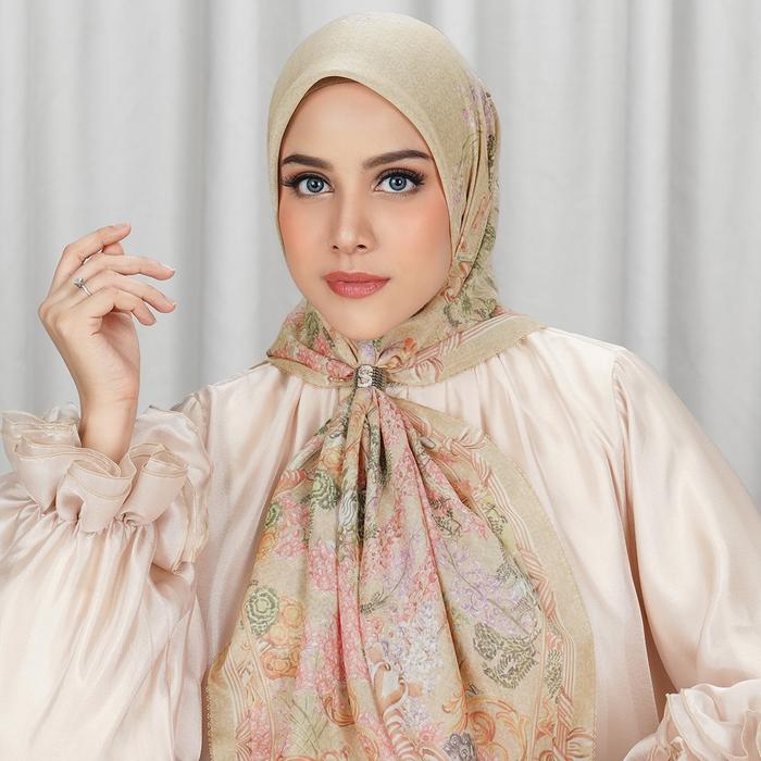 Gambar Buttonscarves The Palace Voile Square - Charme dari Buttonscarves undefined Tokopedia