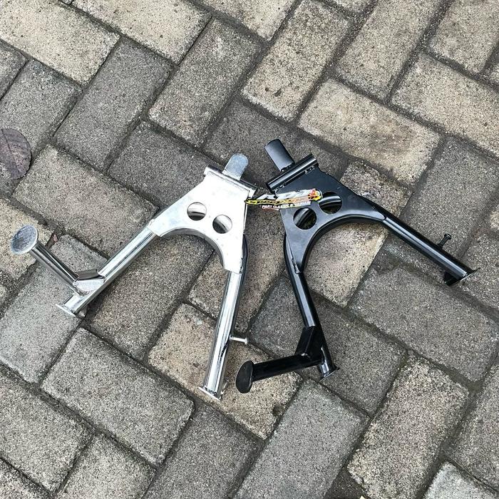 Gambar JAGANG STANDAR TENGAH SCORPIO PNP HONDA CB GL MP TIGER JAGANG PIO STANDAR TENGAH PIO PNP CB GL MP TIGER Motor Motorcycle - Crom dari ADJ SPEEDSHOP3 undefined Tokopedia