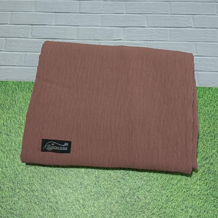 Gambar pashmina oval curve crinkle size L 170X85 Muslim Cantik Panjang Airflow - MILO dari almiftahhijab undefined Tokopedia