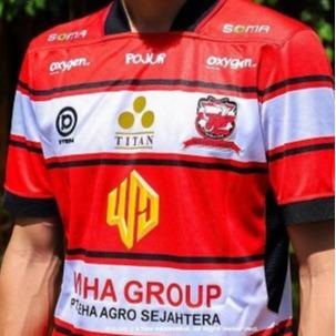 Gambar Jersey Madura United Terbaru 2025-2026 Custom Nama & Nomor Dewasa & Anak keren - Kandang Merah Putih, Dewasa XS dari DFN13 undefined Tokopedia
