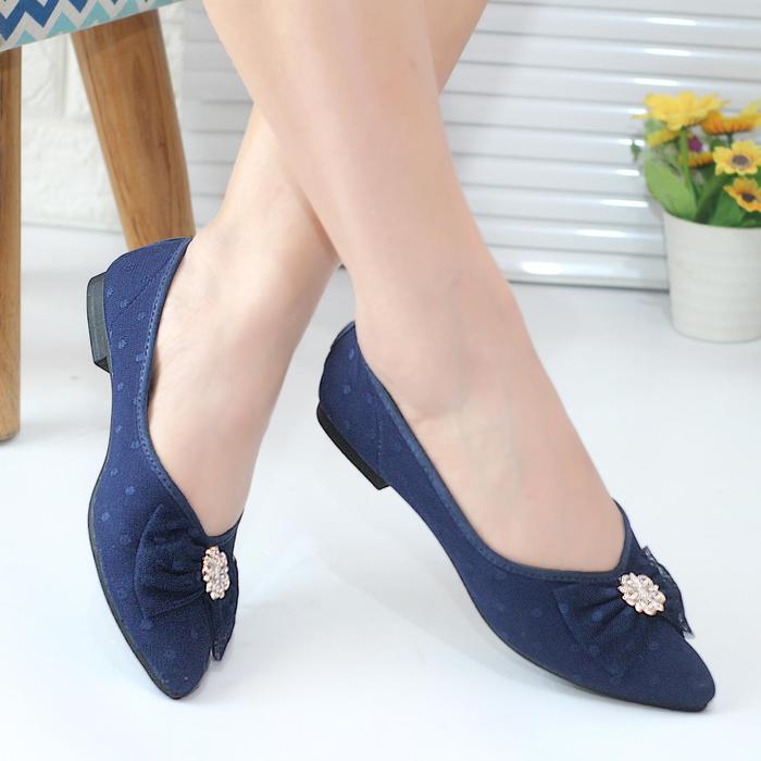 Gambar Emye - Sepatu Balet Wanita Flat Shoes Wanita Brukat Tulledot Brokat Ballet Teplek Hitam Karet - Navy, 38 dari Emye_NEW undefined Tokopedia