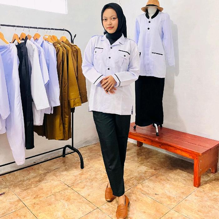 Gambar Setelan Seragam Baju PDH Putih Model lish hitam Wanita Atasan Kemeja Kerja Dinas PNS Cewek Model Saku Atas Terbaru 2025 dari Brand Populer dengan Bahan Katun Panjang - Atasan + celena, S dari Rizky Busana29 undefined Tokopedia