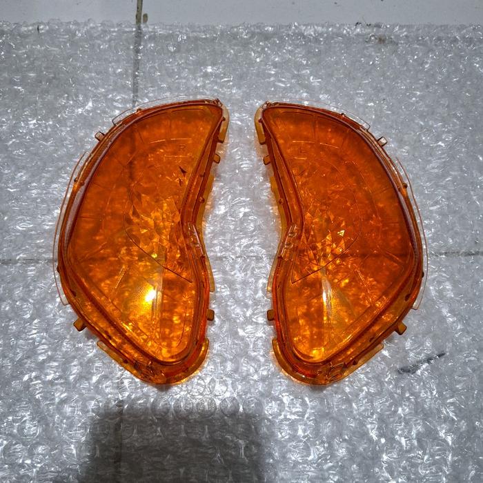 Gambar Kaca Mika Lampu Sein Sen Depan Belakang Scoopy New Prestige K2f 2021-2023 Warna Orange Motorcycle - Mika sen dpn oren dari waffamotor undefined Tokopedia