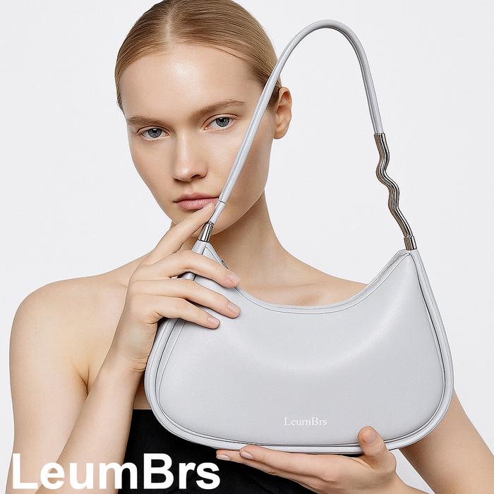 Gambar LeumBrs Tas Wanita Selempang 2025 Sling Bag Shoulder Bag Bahu Fashion Terbaru Silver Short Strap Kulit PU Premium Resleting Anti Selop Lapisan Dalam Kain Tas Moonlight Grey - Tas Moonlight Grey dari LeumBrs Tas wanita undefined Tokopedia