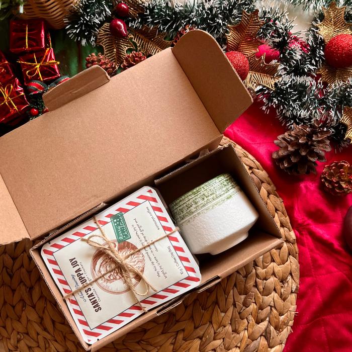 Gambar [Christmas & New Year Edition] Hampers 5/10 pcs Coffee Drip+Mug Keramik Estetik | Hadiah Natal Tahun Baru - White-Green, 10 pcs Coffee Drip dari Kopi Om Surya undefined Tokopedia