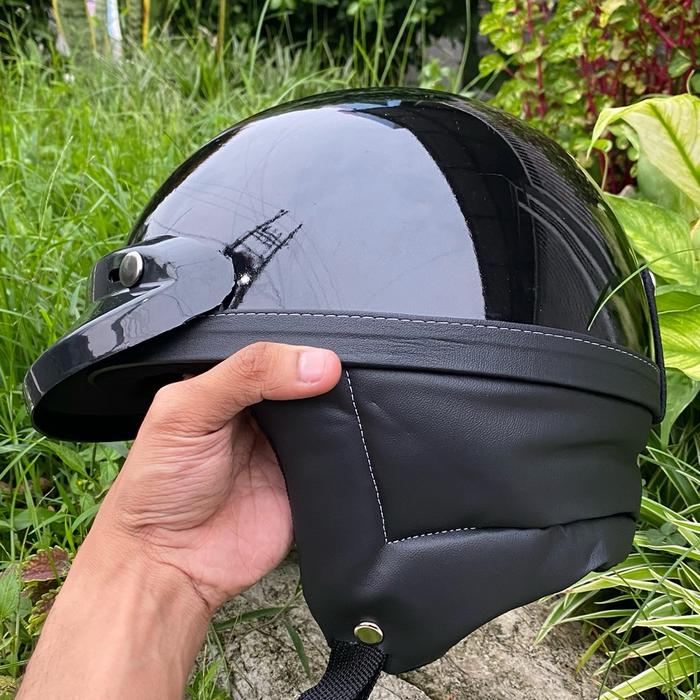 Gambar Helm Chips hitam polos + pet helm vintage retro dari Retrobase undefined Tokopedia