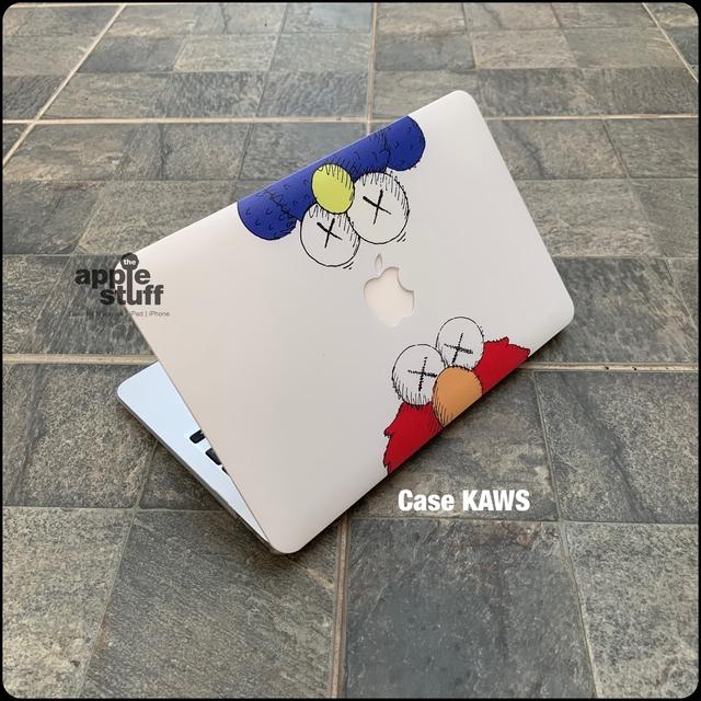 Gambar Case Apple MacBook Pro Air Motif KAWS Hardcase - Kaws1, A2941 A3114 A3241 dari The Apple Stuff undefined Tokopedia