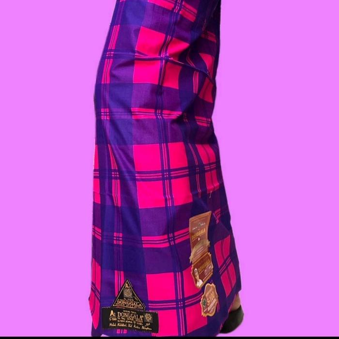 Gambar SARUNG DONGGALA A1 FULL SUTRA S-100 SANDUR ORIGINAL - SANDUR OLIVE TUA dari LUBS MUSLEEM STORE undefined 2 Tokopedia