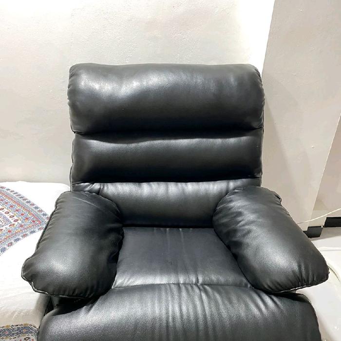 Gambar Shafa Interior - Premium Ganti Cover Sofa Minimalis untuk Perbaikan Kursi Ruang Tamu di Tangerang dari Shafa decor undefined Tokopedia