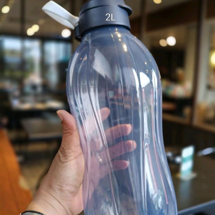 Gambar Tupperware eco bottle 2 liter botol minum - 2lt malay dari lisma tuppy undefined Tokopedia
