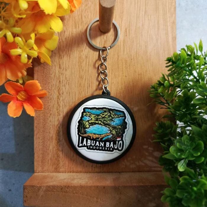 Gambar OLEH-OLEH KHAS LABUAN BAJO INDONESIA| PROMO GANTUNGAN KUNCI LABUAN BAJO| GANTUNGAN KUNCI AKRILIK DUA SISI 2 SISI DENGAN RING PUTAR STAINLESS TEBAL DAN KUAT UNTUK TAS PINTU MOTOR MOBIL DLL - nomor 1 dari ada354merchandise_NEW undefined Tokopedia