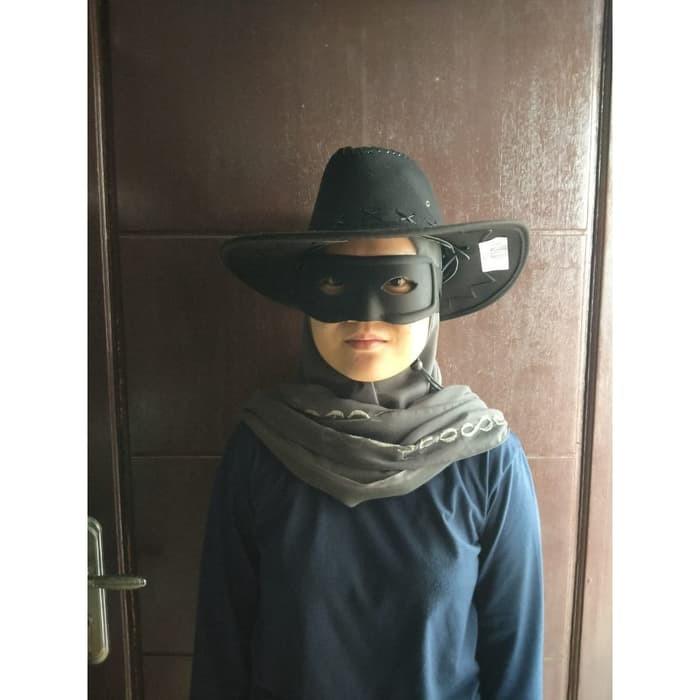 Gambar kostum topi dan penutup mata zorro zoro dewasa halloween dari Rifahh maulina87 undefined Tokopedia
