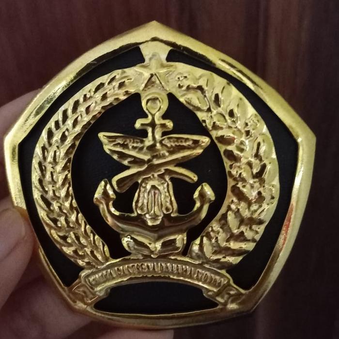 Gambar Baret Menwa Lengkap - Baret Resimen  Mahasiswa Ungu Plus Emblem - Emblem dari Central Military undefined Tokopedia