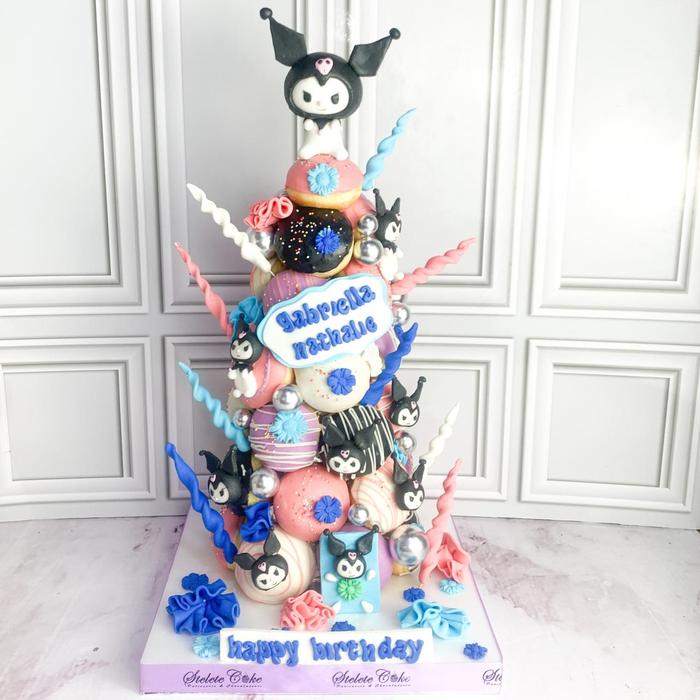 Gambar Donat/Donat Ulang tahun/Donat Ulang Tahun tema Kuromi/Donat Kuromi/Donat Kuromi/Sanrio/Kue Birthday Jakarta dari Stelette Cake_NEW undefined Tokopedia