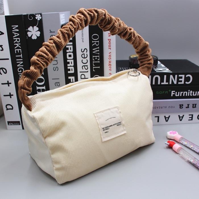 Gambar Tas slempang wanita / tas pergi wanita ukuran besar bahan kain halus Selempang - Putih dari megajaya.toko undefined Tokopedia