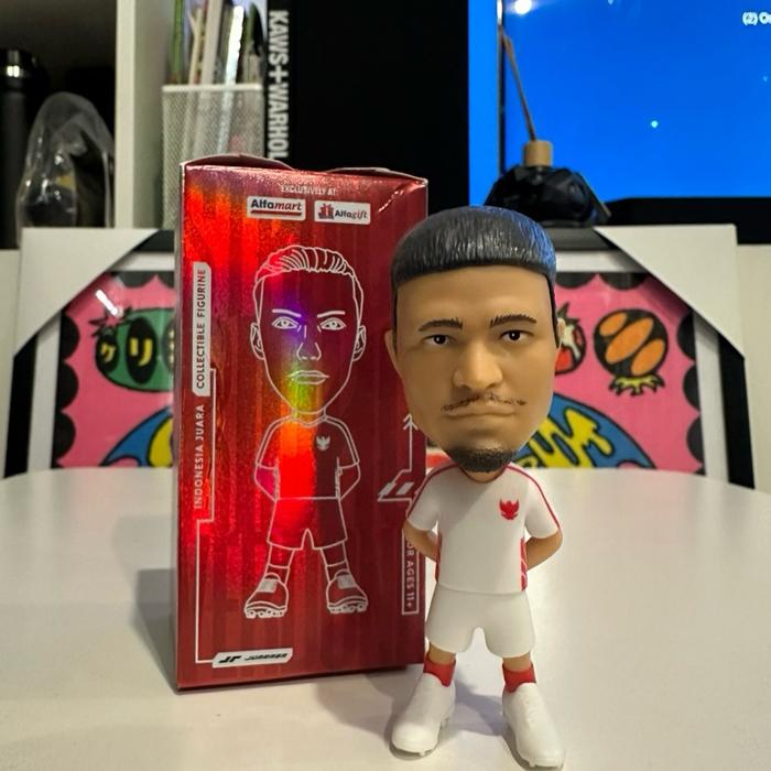 Gambar Indonesia Juara Alfamart Selected Player Figure Timnas: Idzes, Diks, Jenner, Oratmangoen Blind Box - Orantmangoen Away dari ToyGazm undefined 4 Tokopedia