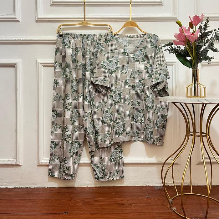 Gambar [DasterHitsMalang] One Set V Neck Jumbo LD 130/Piyama Jumbo/Setelan Wanita Jumbo Busui Baju Katun Rayon Panjang Kerah Celana Motif Pendek Motif Pendek Dewasa Tidur - Jumbo 10 dari daster hits malang_NEW undefined Tokopedia