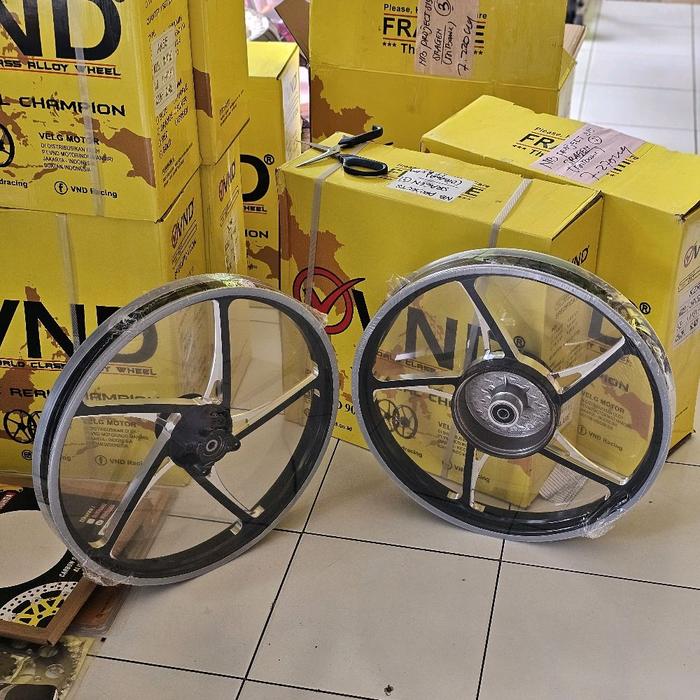 Gambar Velg VND KZR RING 17 BUAT FIZR JUPITER Z RX KING - HITAM dari RD82GARAGE undefined Tokopedia