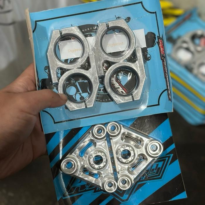 Gambar Kupingan Lampu CNC Pangkon Lampu Depan CNC CB GL100 Custom - Kupingan K5 CNC 31 33 dari Septa Classic Motor undefined Tokopedia