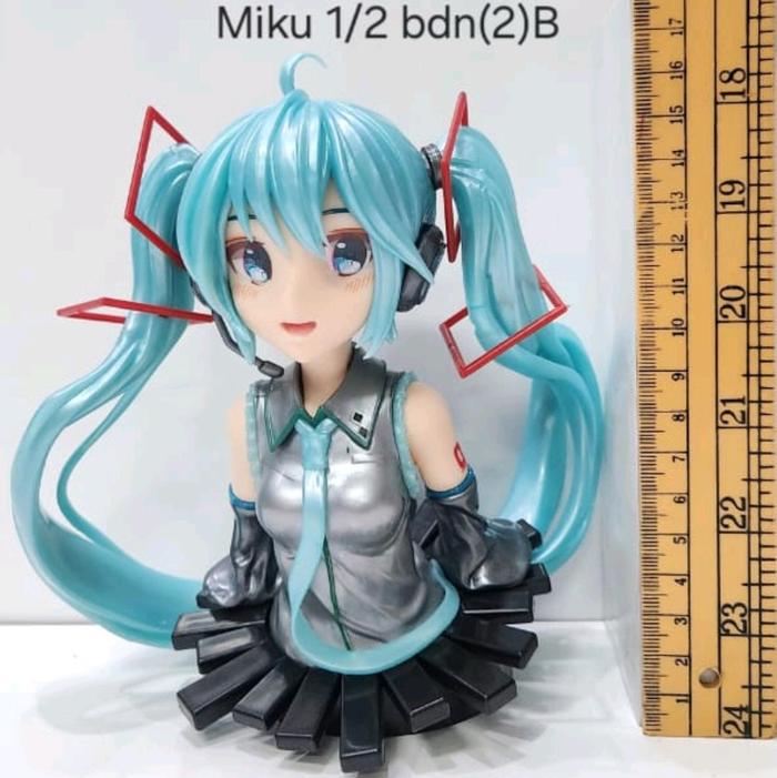 Gambar Hatsune miku figure bust pvc - silver dari toko dolanan figure undefined Tokopedia