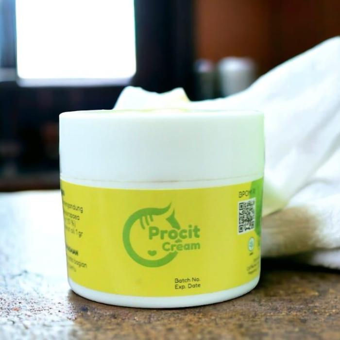 Gambar Salep Bisa Untuk Gatal Ruam Luka Pada Anak Hingga Dewasa Pelembab Pada Bayi Bisa Di gunakan Untuk Iritasi Alergi Biang Keringat Herbal Alami - 1 Pcs dari Anak Raja shop_NEW undefined Tokopedia