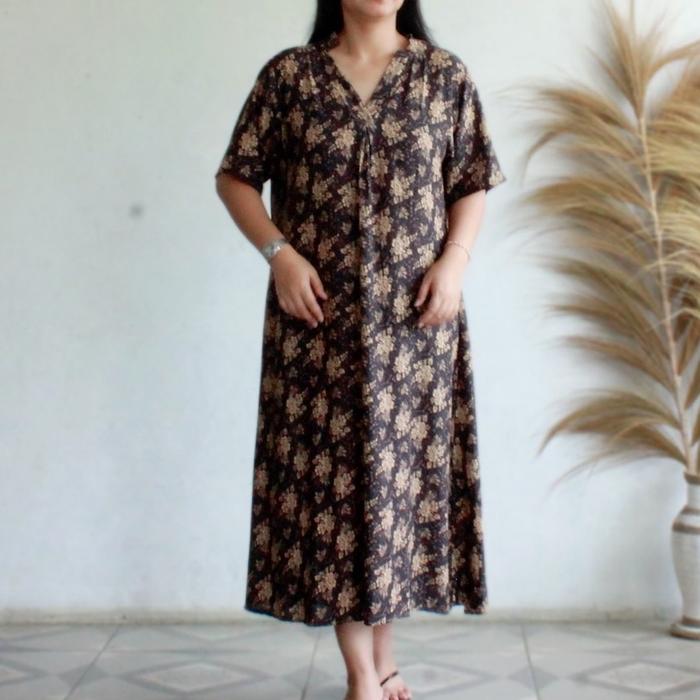 Gambar Leanor Judith Dress Daster Midi Kasual Bumil Friendly - Bahan Rayon Tokyo Premium hits daster remaja Bunga Kerah mama muda daster Motif Nyaman Wanita Tidur Santai daster tebal  dan adem - Judith Hitam dari Leanor.id undefined Tokopedia