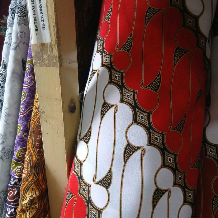 Gambar Kain batik halus motif parang barong / batik meteran / kain parang - merah dari toko kain iona undefined 5 Tokopedia